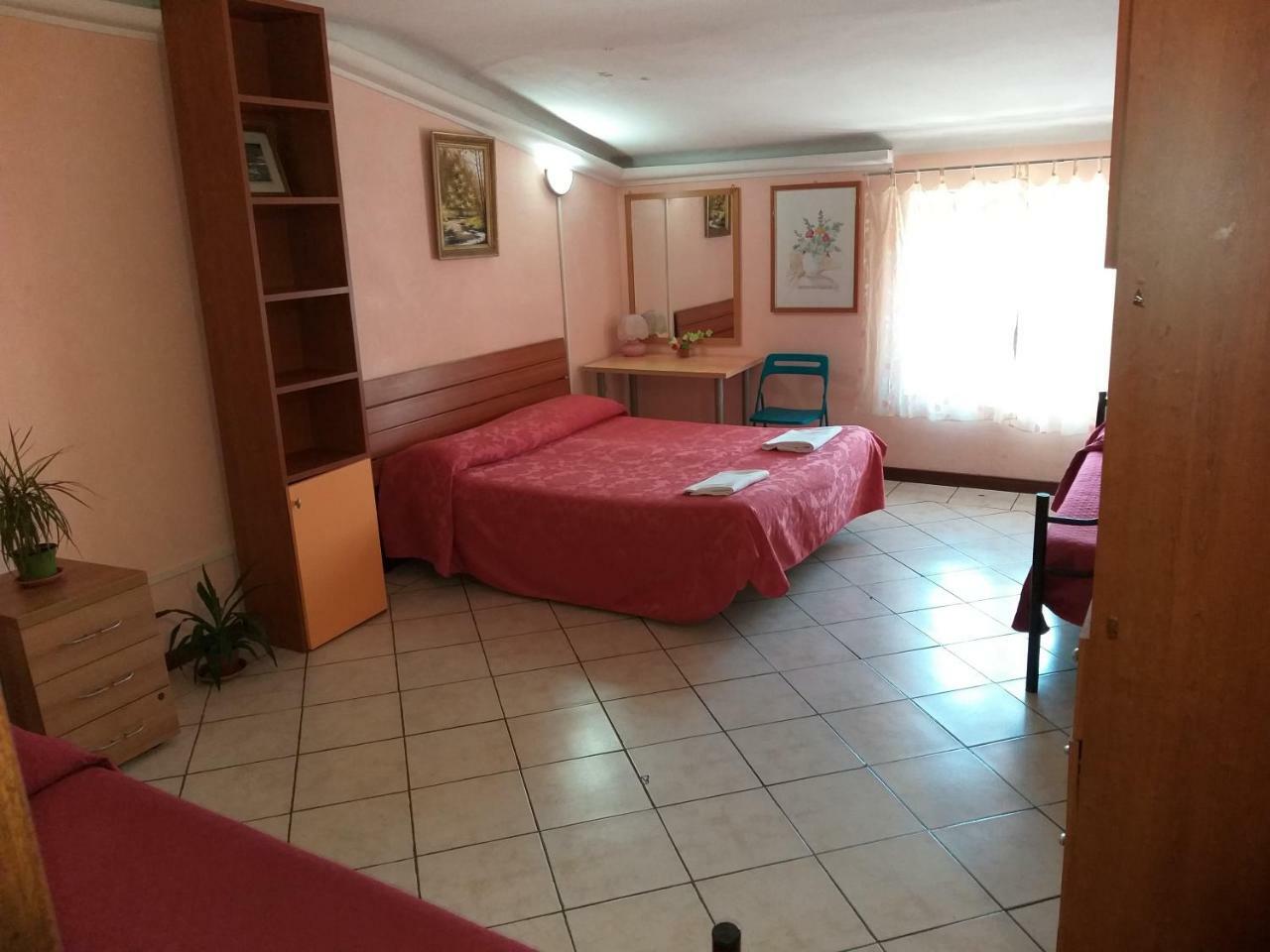 Roma Inn 2000 Kültér fotó